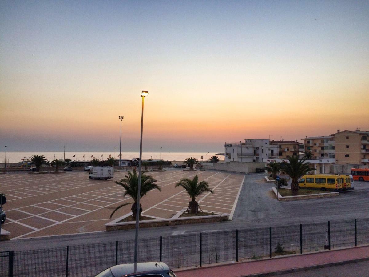 B&B Palazzo Manfredi Vieste, Fronte Mare Con Parcheggio Exteriér fotografie