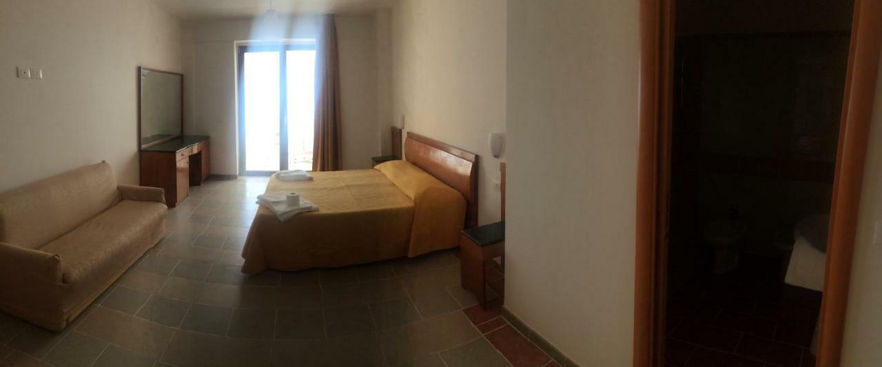B&B Palazzo Manfredi Vieste, Fronte Mare Con Parcheggio Exteriér fotografie