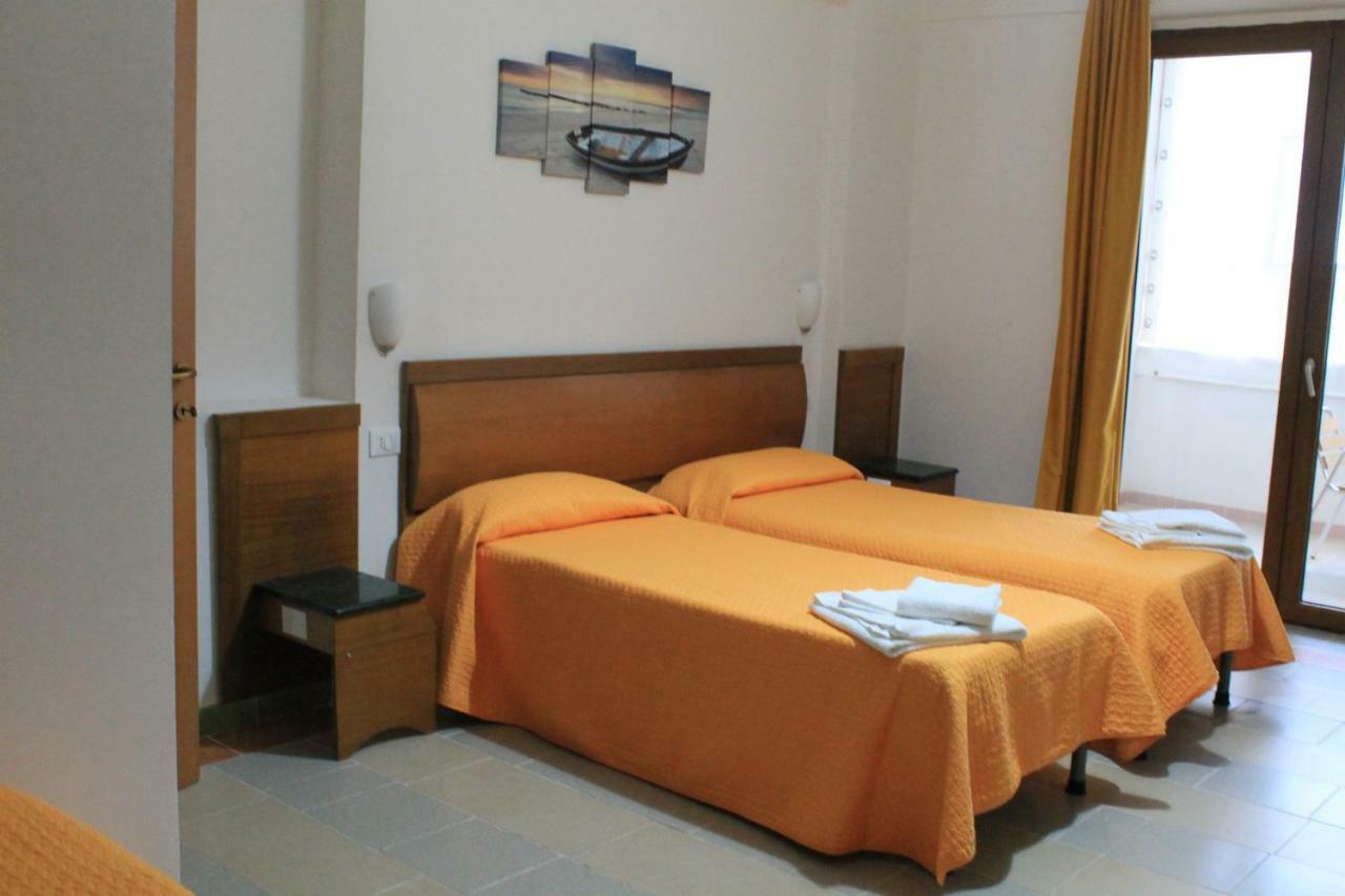 B&B Palazzo Manfredi Vieste, Fronte Mare Con Parcheggio Exteriér fotografie